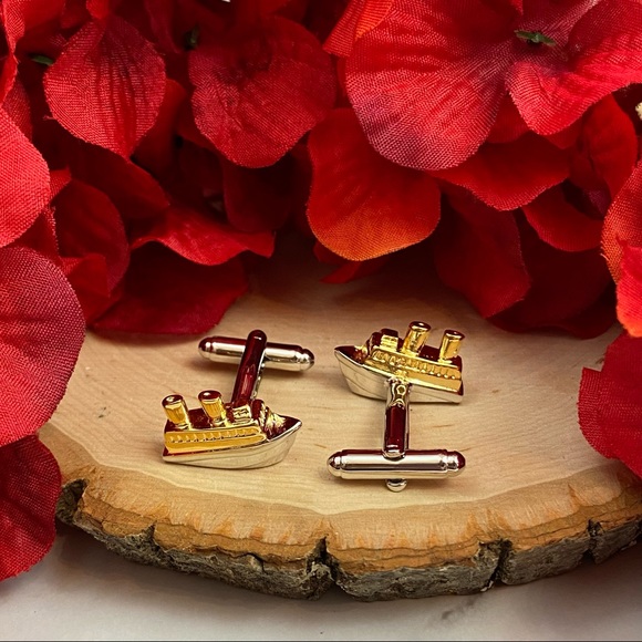 Silver and Gold Cruise Ship Titanic Cufflinks - Picture 11 of 16